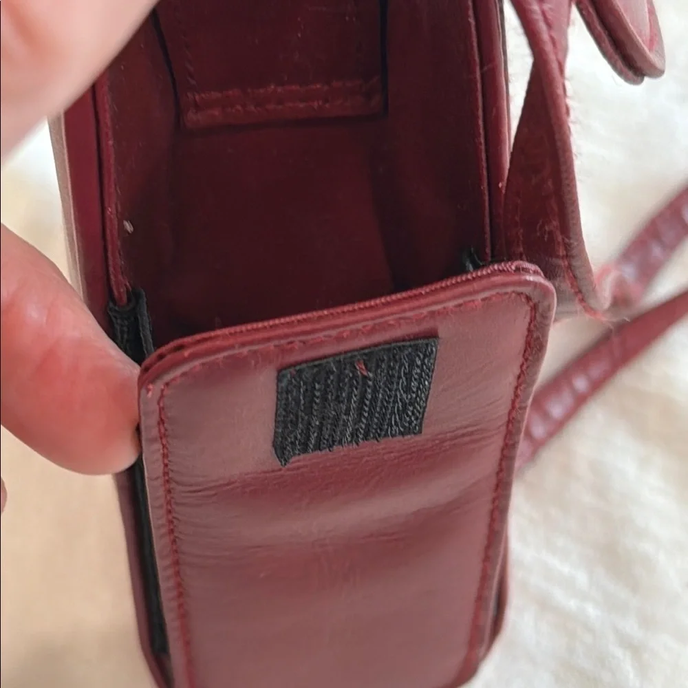Buxton chic crossbody